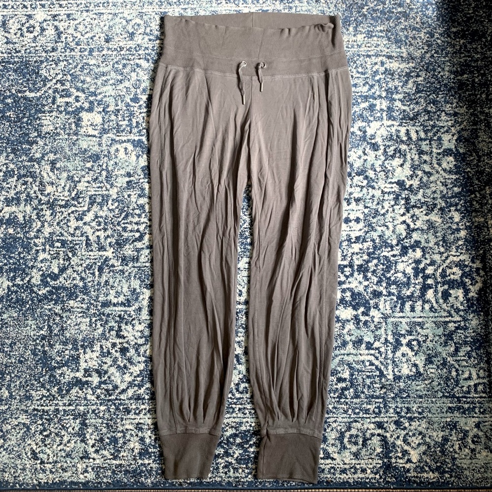 Relaxed-Fit Maternity Joggers